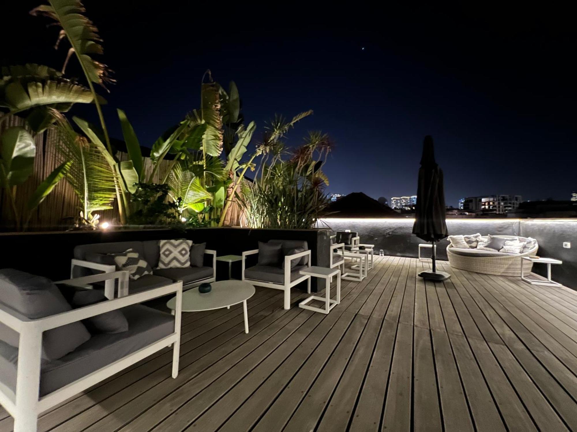 Beer Garden Hotel Тель-Авив Экстерьер фото