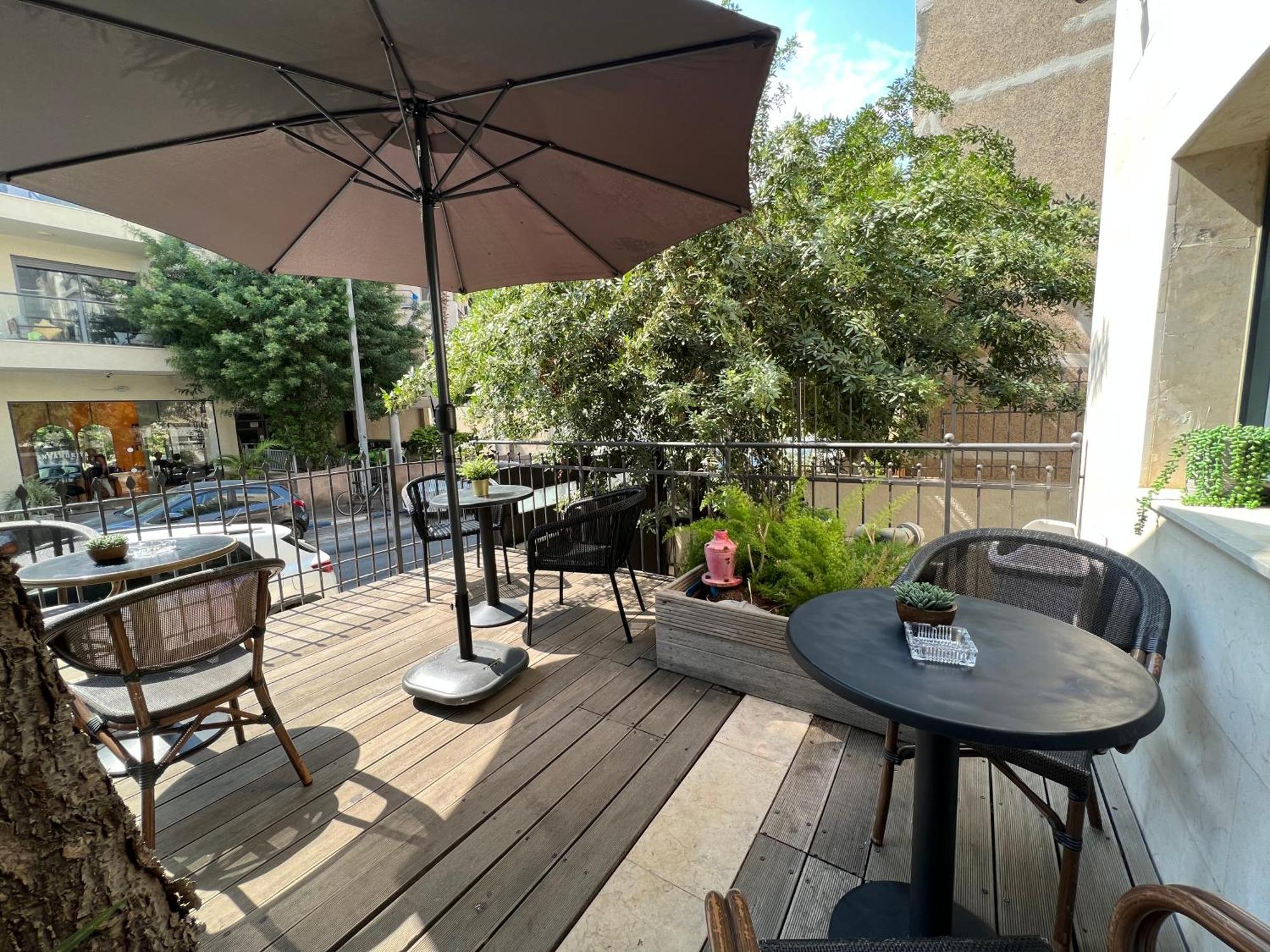 Beer Garden Hotel Тель-Авив Экстерьер фото
